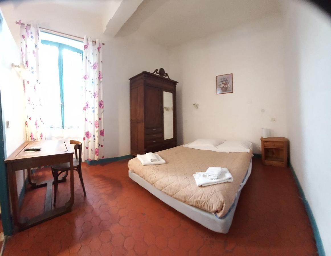 Hotel Du Cours Пертюи Экстерьер фото