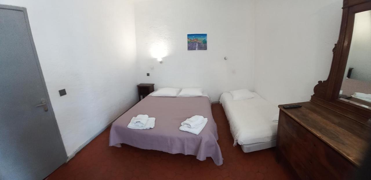 Hotel Du Cours Пертюи Экстерьер фото